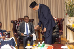 Tanzania-delegation-meet-Ameer-Sahib-Baitul-Futuh-22.05.2024_007A3170