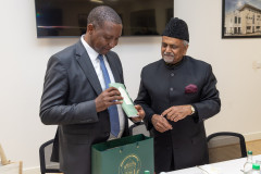 Tanzania-delegation-meet-Ameer-Sahib-Baitul-Futuh-22.05.2024_007A3496